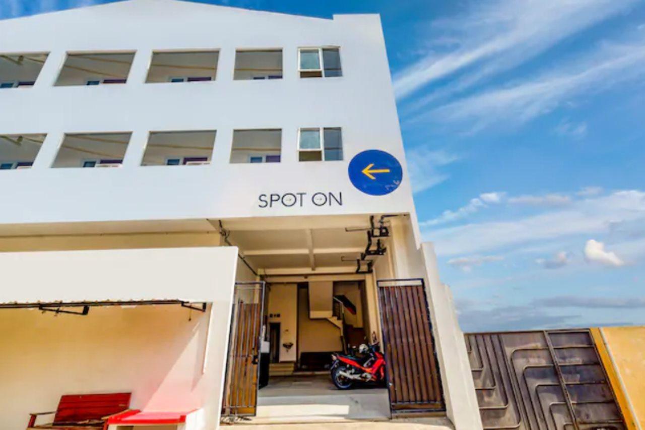 Spot On 2026 Arta Residence Semarang Eksteriør bilde