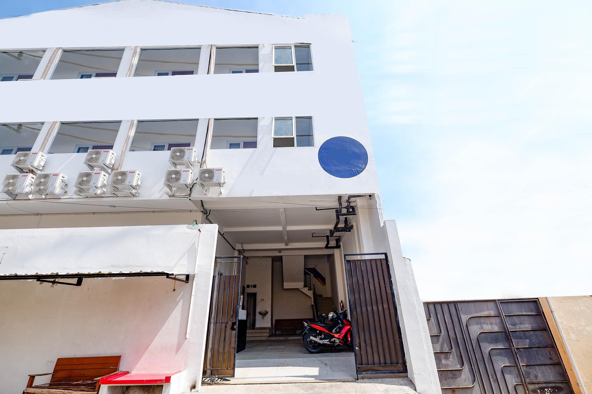 Spot On 2026 Arta Residence Semarang Eksteriør bilde