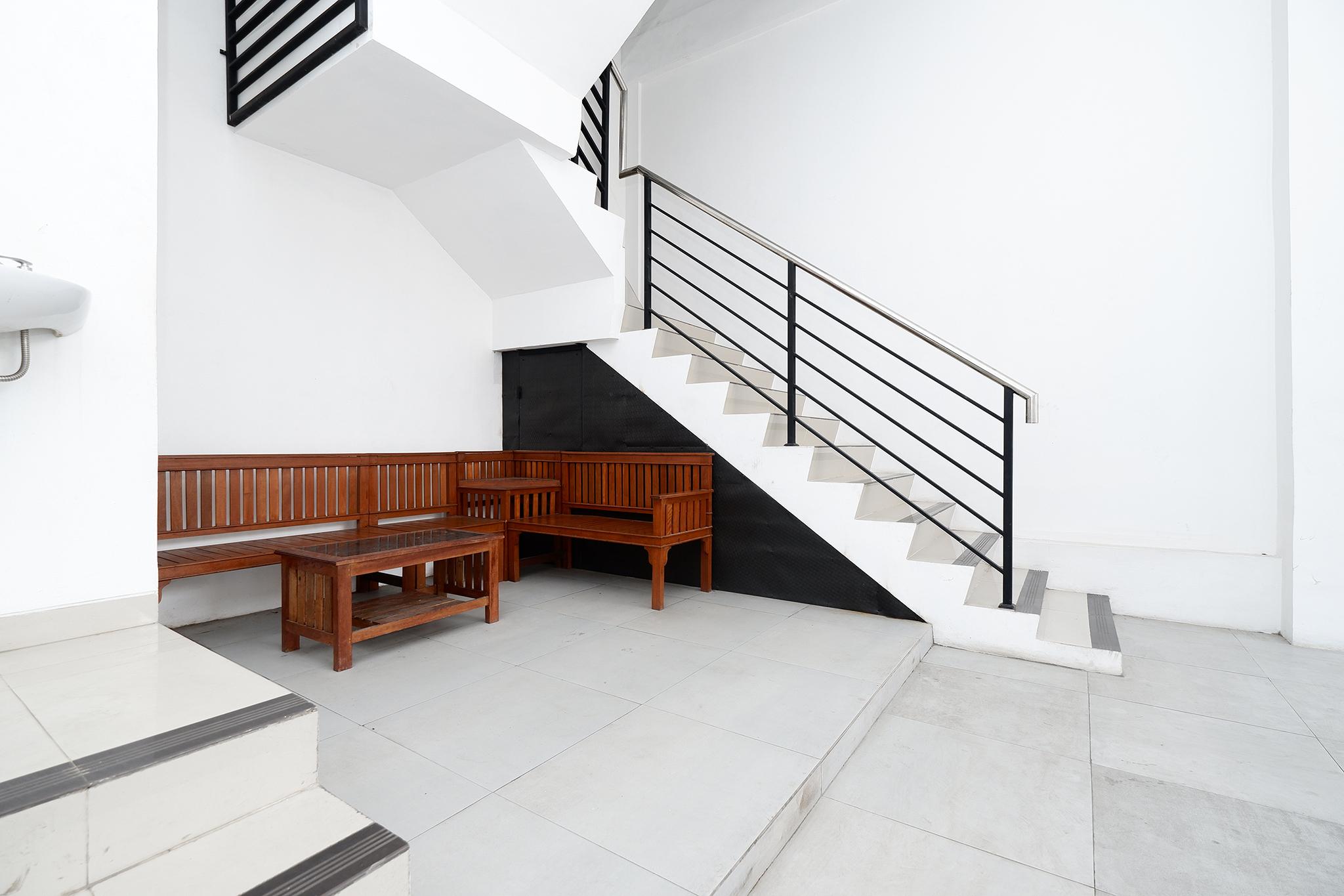 Spot On 2026 Arta Residence Semarang Eksteriør bilde