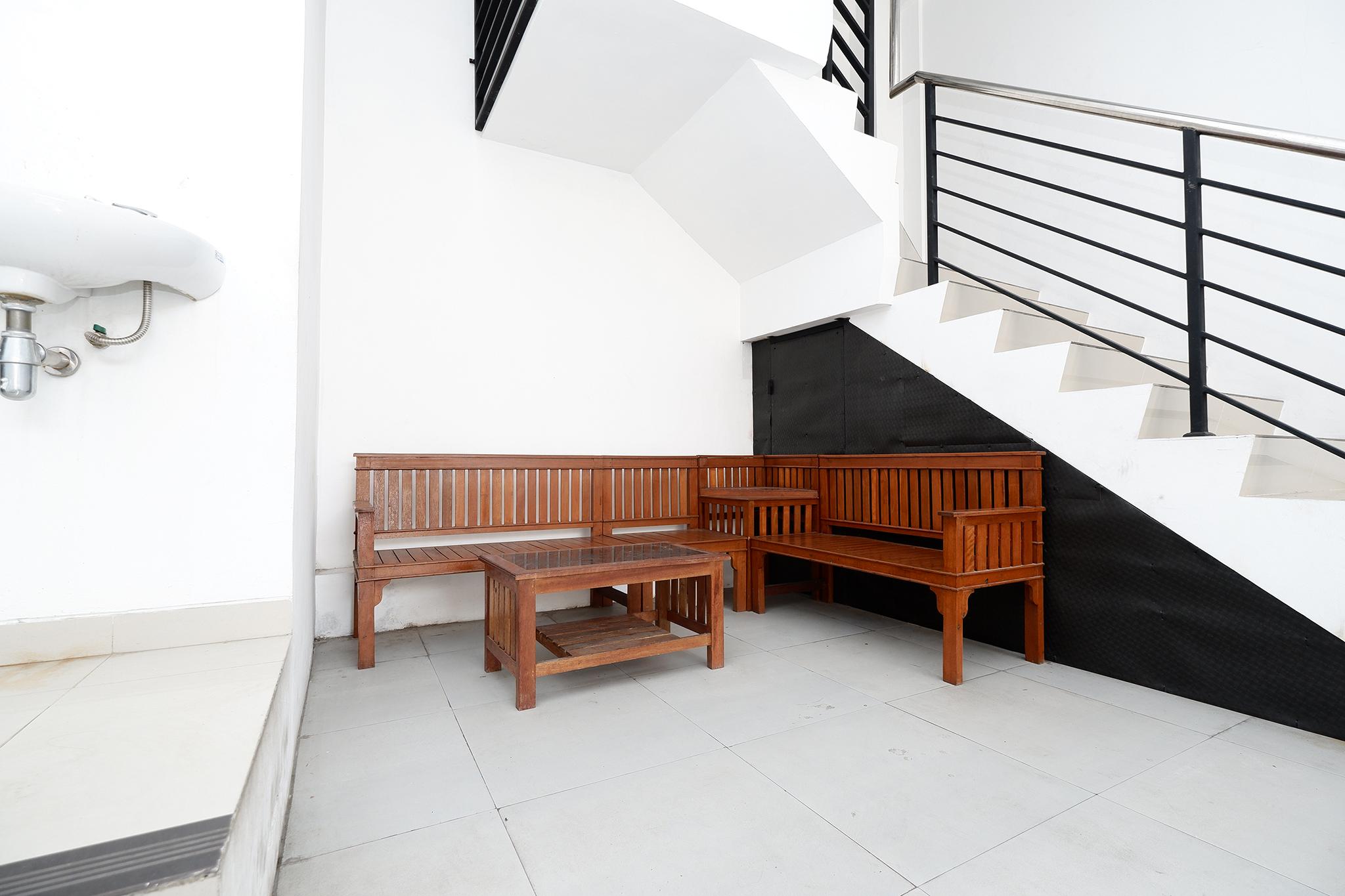 Spot On 2026 Arta Residence Semarang Eksteriør bilde